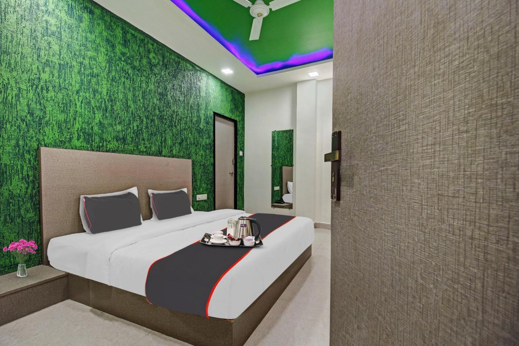 Super Collection O The Wishtler Hotel Bhopal Exterior photo